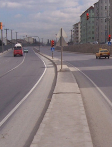 Gölcük-Altınova Bölünmüş Yol Üstyapı İşi