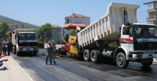 KOCAELİ-GÖLCÜK ERDBEBEN ZONEN STRASSENBAU